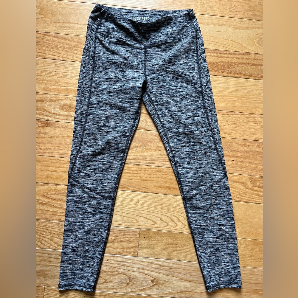 NWOT Hollister Gray Athletic Leggings
